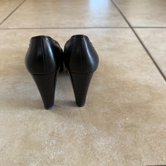Stuart Weitzman All Leather Black Platform Pumps in Size 5M - Picture 3 of 7